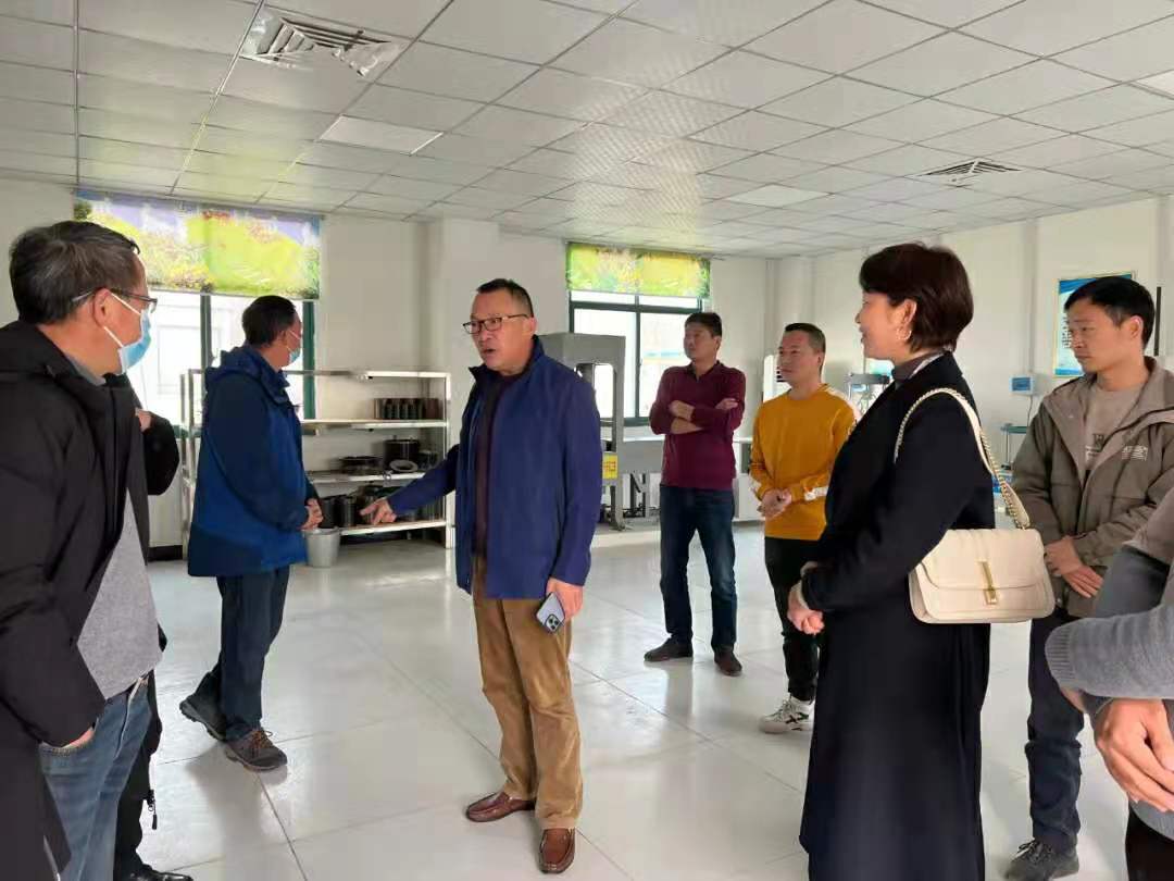 【雙喜訊】永和集團(tuán)城陽(yáng)城分公司瀝青拌合站項(xiàng)目順利取得土地規(guī)劃許可證書(shū)及永和集團(tuán)晟和實(shí)驗(yàn)室升級(jí)改造圓滿完成，今日順利迎來(lái)專(zhuān)家驗(yàn)收！