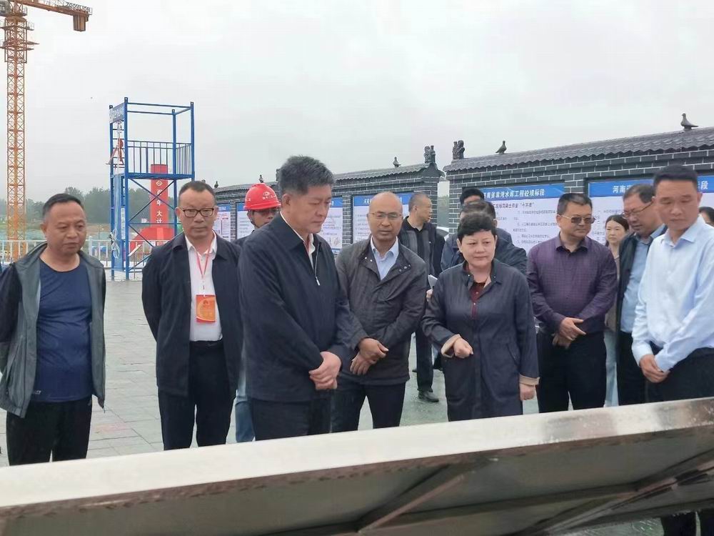 牢樹(shù)紅線(xiàn)意識(shí) 狠抓安全落實(shí)——河南永和建設(shè)集團(tuán)董事長(zhǎng)孔德穩(wěn)參加安全生產(chǎn)“一法一條例一決定”執(zhí)法檢查